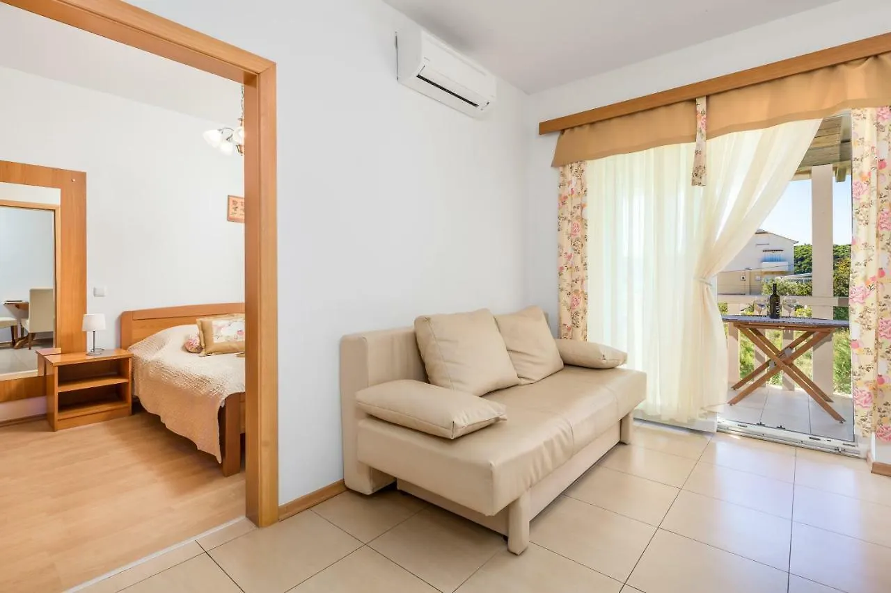 Apartment Villas Rab Palit